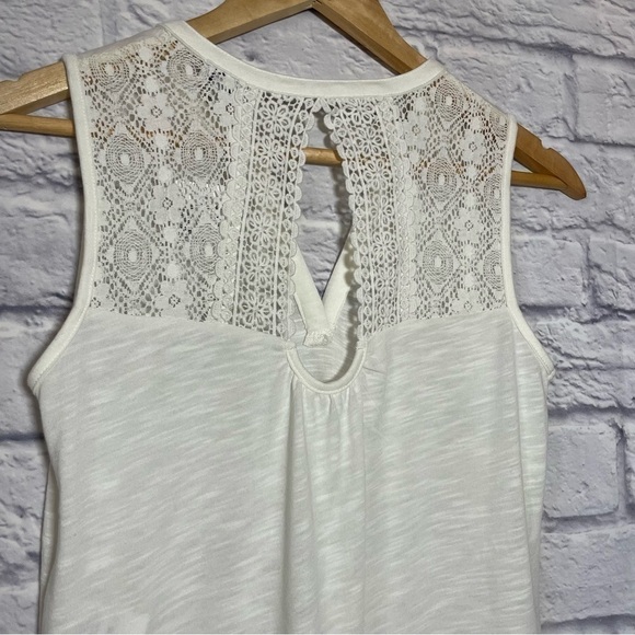KISMET Victoria Lace Keyhole Back Notched Neck Top Size Extra Small - Picture 7 of 12